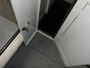 Closet---welded-aluminum-door