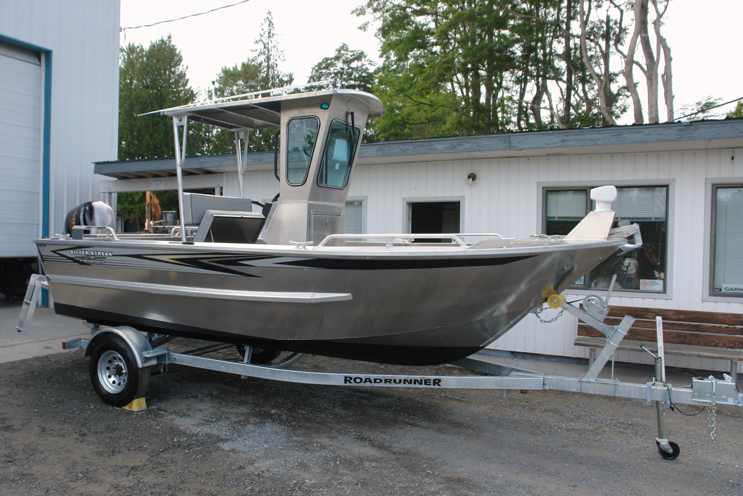 18'-6 Centre Console Challenger Aluminum Boat - by Silver Streak