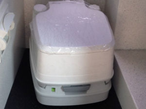 Porta potty - compact manual (Thetford)