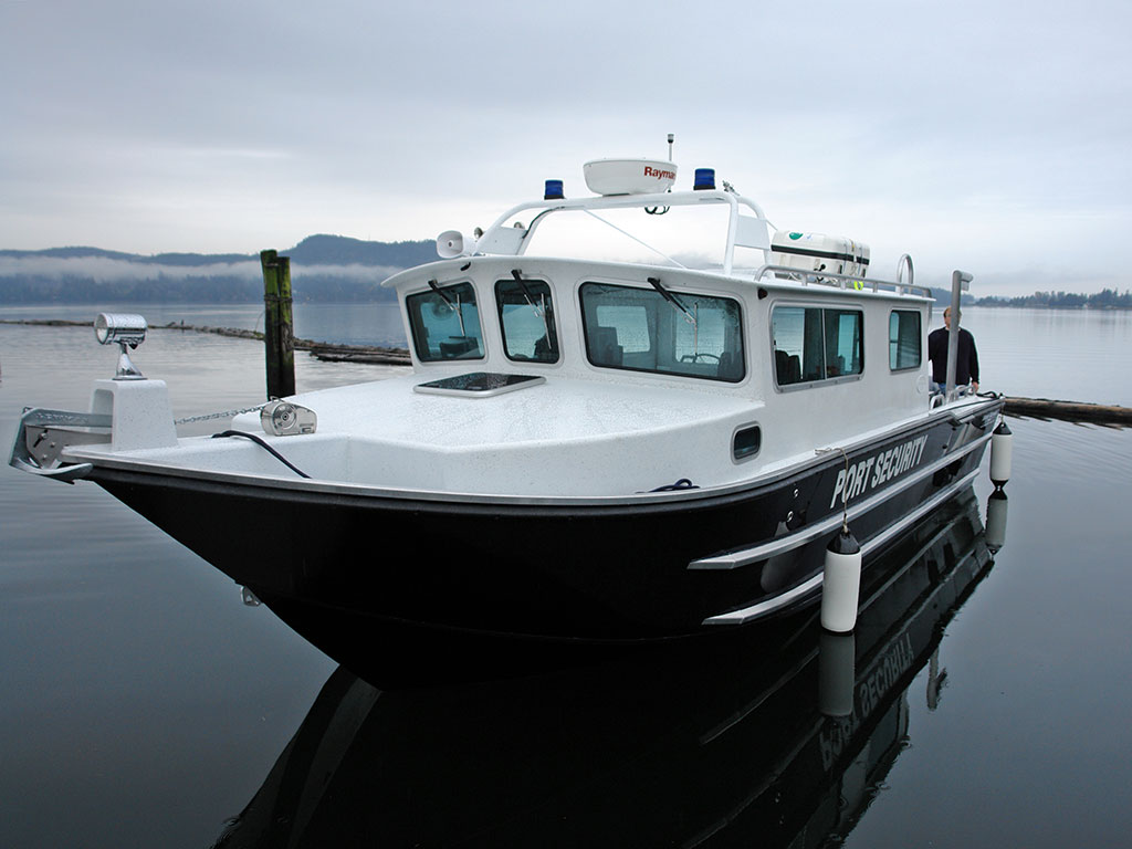 32' Cuddy Cabin Aluminum Boat by Silver Streak Boats