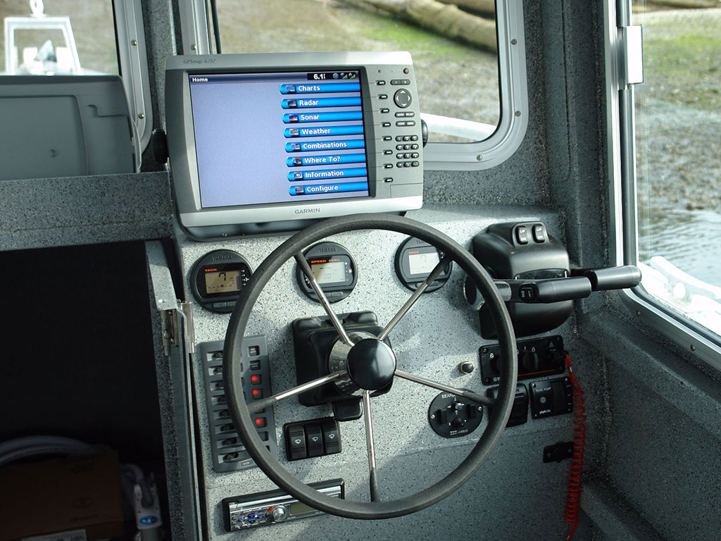 30' Pilot House Aluminum Boat by Silver Streak Boats